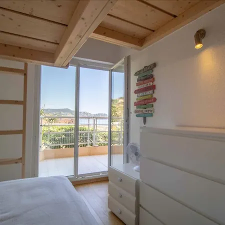 51 M With Terrace Pool And Sea View