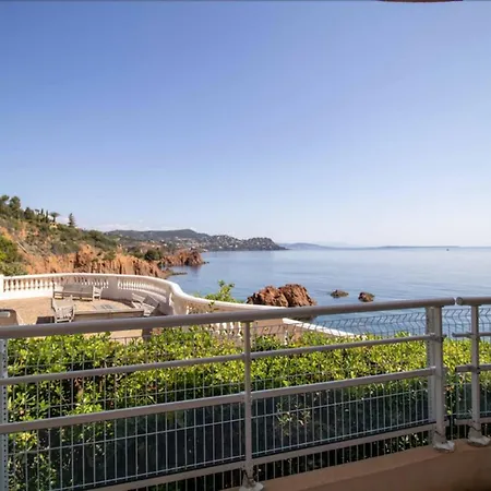 51 M With Terrace Pool And Sea View アパート Saint-Raphaël